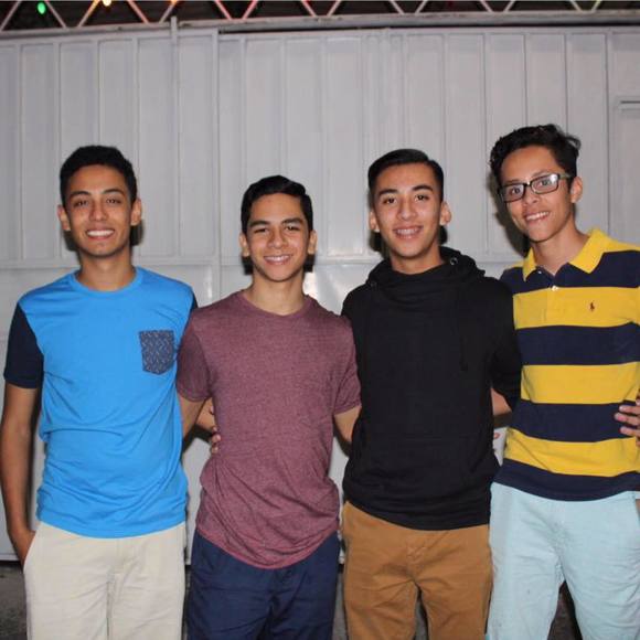 Meet your Posher, Carlos - Picture 1 of 1